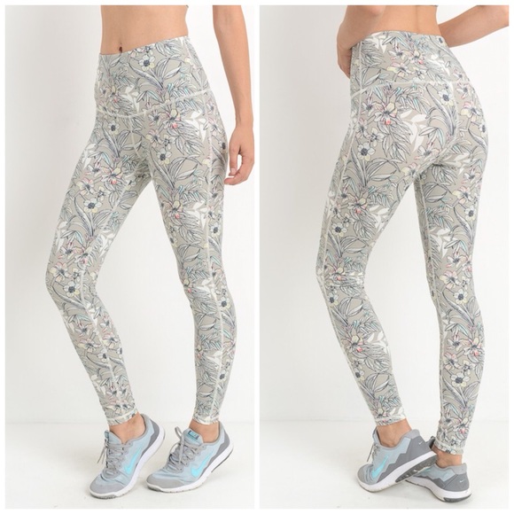 High Waisted Poppy Floral Print Workout Leggings - Picture 3 of 7